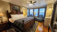 Vine Cottage Inn Hotels in Warm Springs