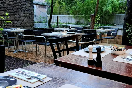 Hotel de la Poste Отели в г. Башараж