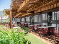 Hotel du Parc Euromédecine by Akena Hotels near CIRAD