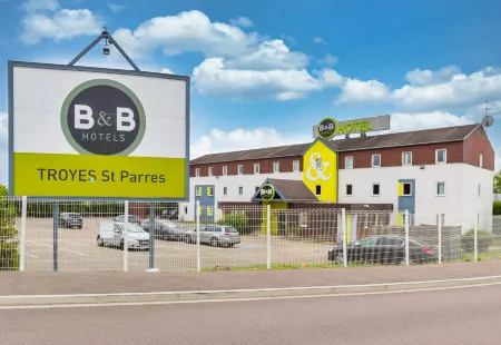 B&B Hôtel Troyes Saint-Parres-Aux-Tertres Отели в г. Вильшетиф