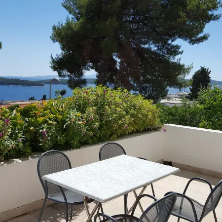 Apartments and Rooms Rogosic