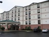 Holiday Inn Express & Suites Charleston-Southridge by IHG Hotels in South Charleston