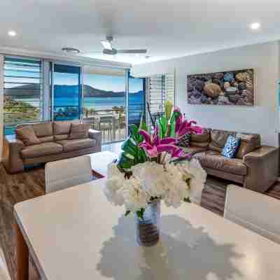 Poinciana Lodges - Ocean Views Rooms