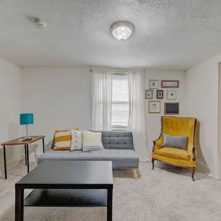 Milwaukee 1BR Bungalow with free parking