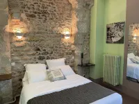 Hotel Restaurant le Grand Monarque Hotels in Nievre