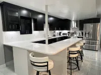 Spacious 3-bedroom apartment with WiFi, AC in fabulous Denver