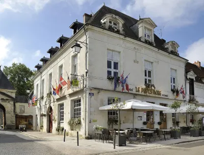 Logis Hôtel Restaurant le Puits Doré Hotel a Chaveignes