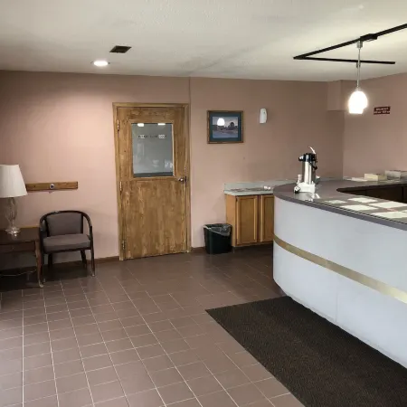 Denison Inn & Suites