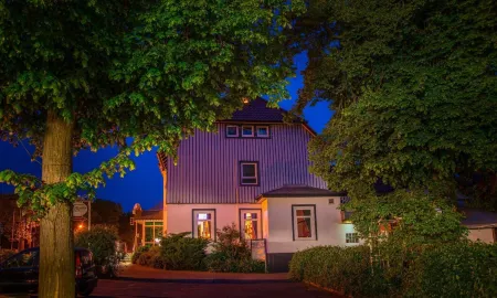 Gästehaus Südheide Отели в г. Винзен