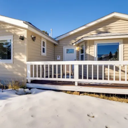 Quaint Leadville Home w/ Grill: Walk to Dtwn!