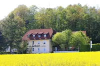 Landhaus Heidehof Hotels near Kleingartenverein "Eidechsental" e.V. Kesselsdorf