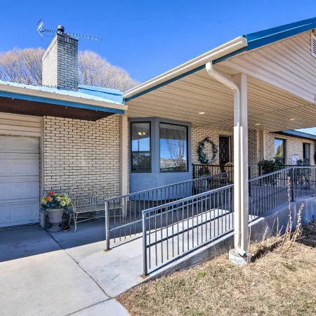 Bryce Canyon Area House w/ Mountain Views!