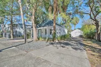Charming 100-Year-Old Home < 1 Mi to Downtown