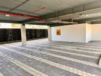 Ramada Encore by Wyndham Bareilly Civil Lines - parkir