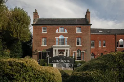 Best Western Moore Place Hotel Hotels near Longs Inn Restaurant