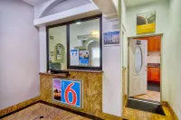 Motel 6 Inglewood, CA - 2-Star