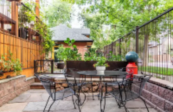 距丹佛市中心2英里：時尚寶石帶壁爐！