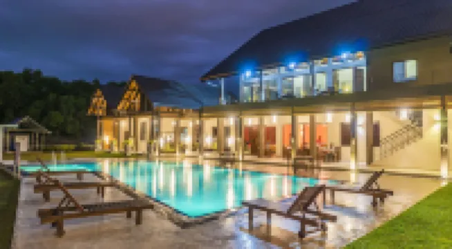 Amora Lagoon Hotel