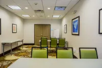Holiday Inn Express & Suites Jamestown Hotels in Jamestown