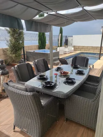 LUXURY VILLA ATLANTIC VIEWS PRIVATE HEATED POOL TENNIS COURT BBQ WIFI PARKING Отели рядом с достопримечательностью «Mirador Barranco Hondo»