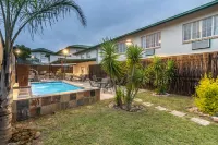 Hotel Savoy and Conference Centre - Pools