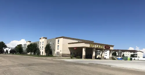 Big Lake Inn Hotels in Slave Lake
