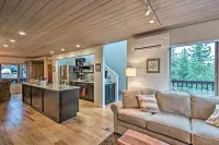 距Heavenly Mountain 2英里：Tahoe度假屋，帶美景 斯德特萊恩住宿飯店