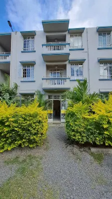 Allamanda Apartments - 100m Bain Boeuf Beach - Condos