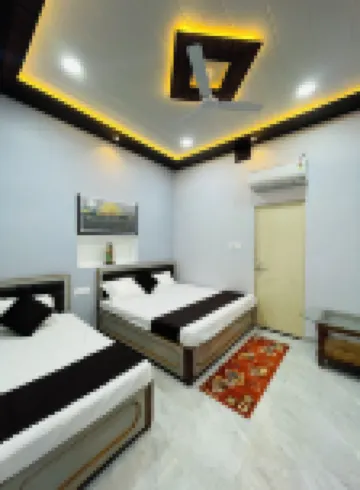 Rudransh Vintage Home Hotels near Prachin Hanuman Ghat