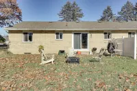 Family-Friendly Home w/ Fire Pit ~ 10 Mi to Akron! - 3-Star
