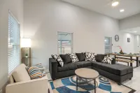 Gated Houston Home w/ Large Yard: 4 Mi to Downtown