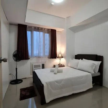 Solemare Parksuites Condominium - Condo R Us