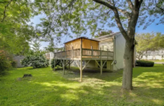 Great for Families: Waterville Retreat w/ Yard!