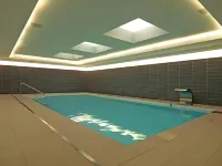 Hotel la Meridiana, Lake & Spa - Kolam Renang