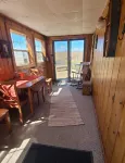 Charming 2-bedroom cottage with WiFi, AC on a peaceful Harsens Island canal.