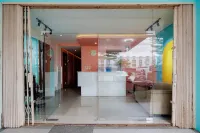 Sans Hotel Harapan Indah - 2-Star