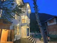 マラ キャッスル パハルガム