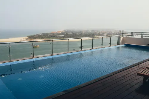 Vinh Hoang Hotel - Barer
