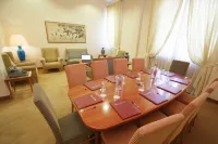 Monica Hotel Fiera Hotel di Vittuone