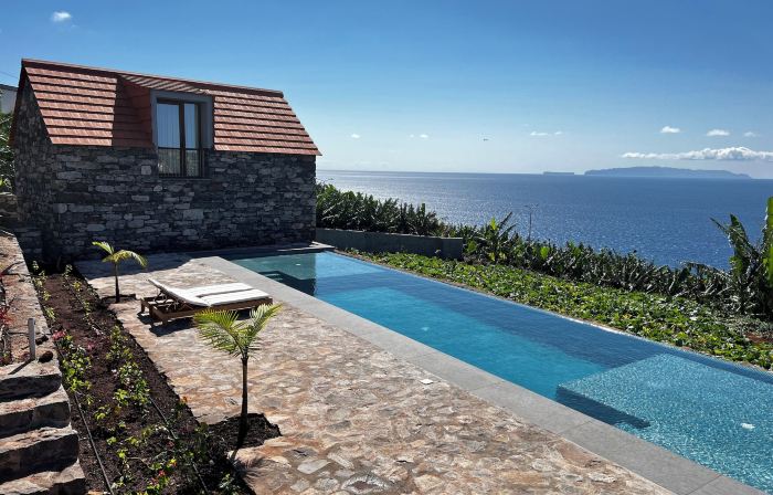 Casas Do Laranjo- Cottages & Infinity Pool by Brugrani