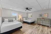 Winding down by Avantstay Sleeps 20 + Dock, View