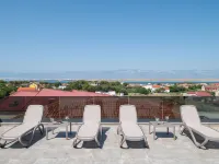 Penthouse Adela Hotels in Vir