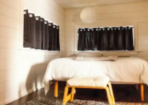 High Rock lakefront escape-dock, firepit, kayak, paddle board, fishing, swimming