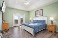 Spacious 4-Bedroom ~ up to 14 People ~ 9 Beds ~ Direct Beach Access ~ Pets OK