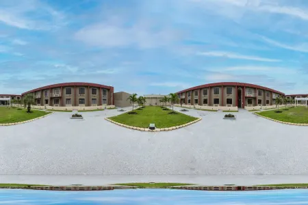 OYO Hotel Orlando Airport Отели рядом с достопримечательностью «Hukoo's Family Fun»