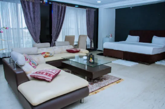 Zoey International Hotels Ltd Отели в г. 