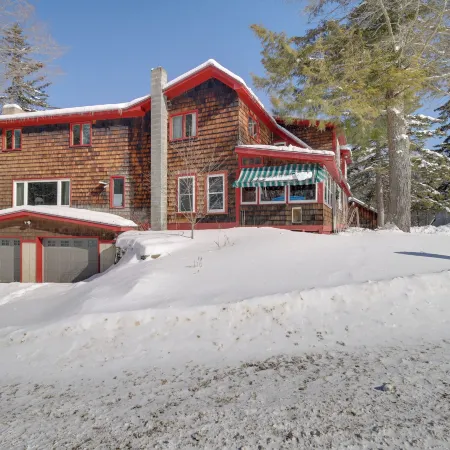 Chester Farmhouse on 100 Acres, 15 Min to Okemo!
