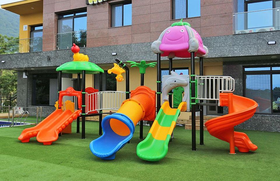 나나키즈풀빌라 놀이터