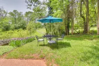 Rural and Spacious Virginia Home on ~ 2 Acres! - 3 estrellas