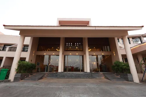 Ripples Resort Hotels in Gorhe Khurd